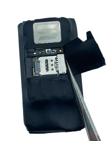 Traceur GPS petit format avec micro... Traceur GPS petit format avec micro...